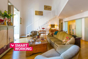Charming Apartment in the city center by Wonderful Italy